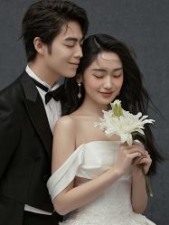 -挪娅婚纱摄影皇家会所