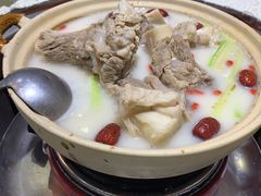 -渝君重庆火锅(嘉宾路店)