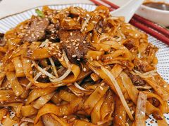 乾炒牛河-喜莲咖啡