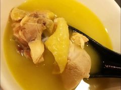 -鲜入围煮花胶鸡海鲜火锅