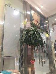 -时尚芭莎美发美甲沙龙