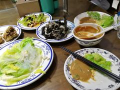 烧饼夹烧牛羊肉-老爆肚满五香烧牛羊肉