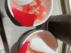 -海底捞火锅(新松江路生日主题店)