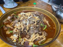 -一品红烧鸭特色川菜(三岔湖店)