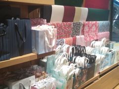 -百新书局(尚悦湾店)