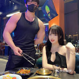来打卡重庆男模餐厅啦！！！全是肌肉猛男谁懂啊