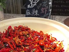 -怡豪大饭店·银顶旋转餐厅