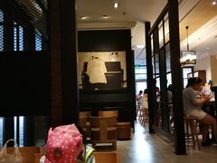 大堂-星巴克臻选(威海威高广场店)