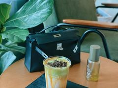 -luutosa  cafe & tea 鹿兔山