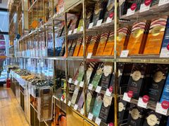 -VENCHI 闻绮(上海佛罗伦萨小镇店)