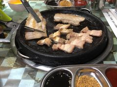 -韩红石板肉(范西路店)