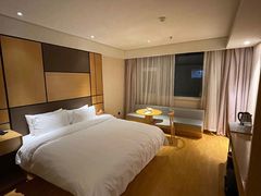 -全季酒店(石家庄裕华东路万达广场店)