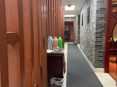 -红泥美食坊(良安路店)