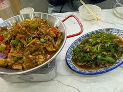 干锅牛蛙-江城燕子大排档(江汉路步行街店)