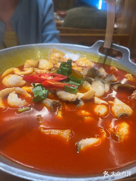 老滇山寨•云南特色菜•地方菜•民族风情歌舞表演(金碧店)图片