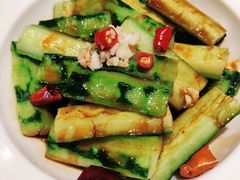 刮皮黄瓜-老佛爷铜炉蛙锅(海岸城店)