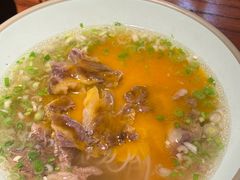 -八月美食小馆(银泰城总店)