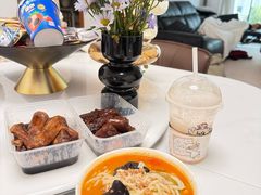 -瑞幸咖啡(临海市银泰城店)