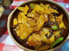 -老三骨头馆(白桦东路店)