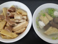 -松树干拌面店