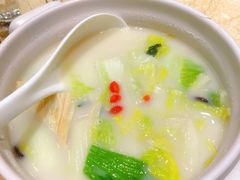 无油鱼汤煮食蔬-大树餐厅(万达创始店)