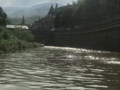 -仙山谷激浪漂流