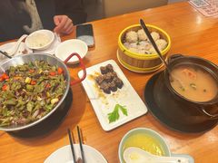 -莲餐厅·湖北菜·潜江小龙虾店(愚园路店)