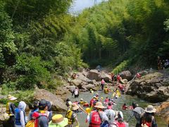 -安吉龙王山峡谷漂流