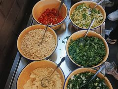 -拈签一笑黄牛肉辣卤串串