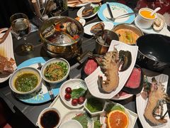 -雍容荟帝王蟹活龙虾展台自助(IFS黑金店)