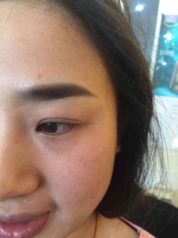 打分 在老师的推荐下纹了这个眉毛,个人很满意哦,老师的技术和服务都