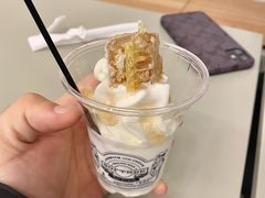 疯狂的蜂蜜冰淇淋-OUR Bakery(三里屯太古里店)