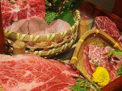 -山川小町·极番烧肉(新地假日广场店)