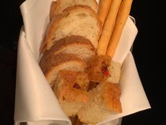餐前面包-卡佩罗意大利餐厅及酒吧Al Cappello Trattoria