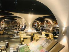 -钟书阁(珍园店)