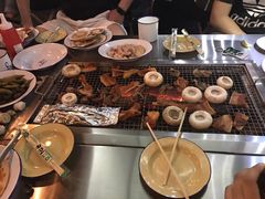 -马路牙子地桌烤肉(工体店)