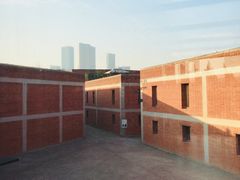 -草场地艺术区