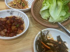 -牛信亭韩国料理·炭火烤肉(紫藤路店)