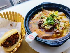 -闫家驴肉老店(华电一校店)