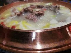 -虾弄弄海派小龙虾·牛羊蝎子火锅