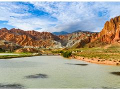 -天山神秘大峡谷