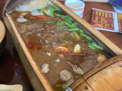 白参煮干巴-汤锅大王(新平曹苏黄牛汤锅有限公司)