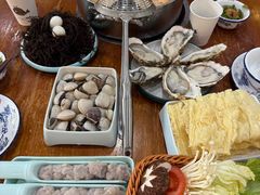 -老何家后安粉·糟粕醋海鲜火锅(三亚湾椰梦长廊店)