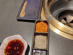 -铭牛烧肉·和牛海鲜自助(高新月牙湖店)
