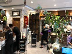 点击看大图 大厅-怡瑞造型