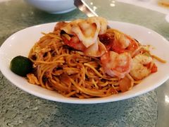 鲜拆蟹肉焖米粉-新加坡海鲜共和(名胜世界圣淘沙海滨坊)