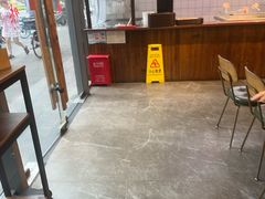 -丽丽三鲜螺蛳粉(田林路店)