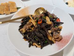 鸡屎藤炒牛肉-闻见中国海南菜(K11店)