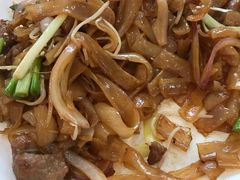 干炒牛河-香港深井掂檔烧鹅茶餐厅(海韵城店)