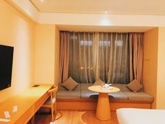 -全季酒店(上海青浦吾悦广场淀山湖大道店)